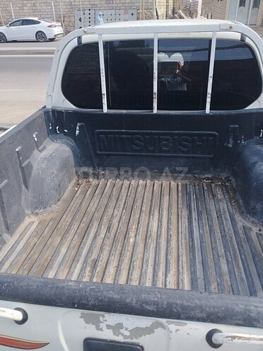 Mitsubishi L200 2005, 323,358 km - 2.5 l - Bakı