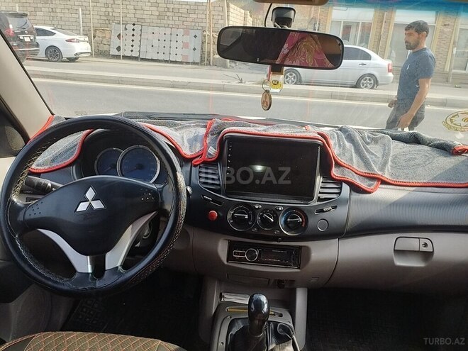 Mitsubishi L200 2005, 323,358 km - 2.5 l - Bakı