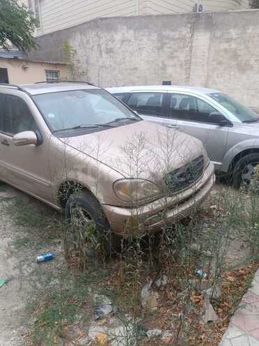 Mercedes ML 320 2005, 300,000 km - 3.2 l - Bakı