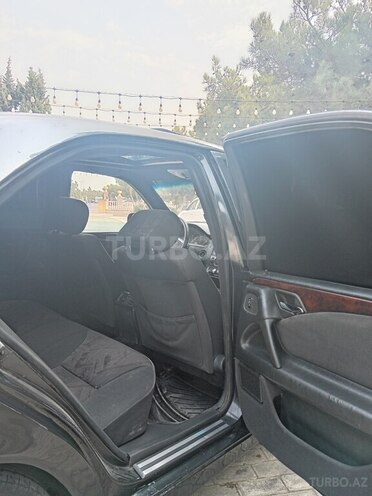 Mercedes E 230 1995, 438,000 km - 2.3 l - Bakı
