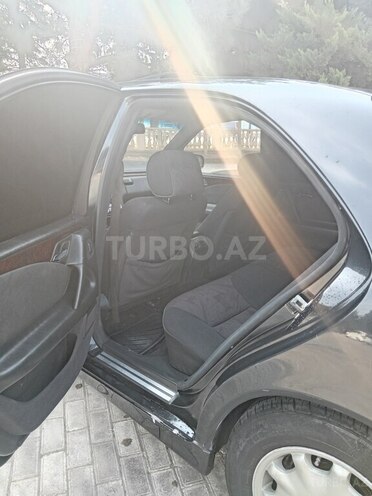 Mercedes E 230 1995, 438,000 km - 2.3 l - Bakı