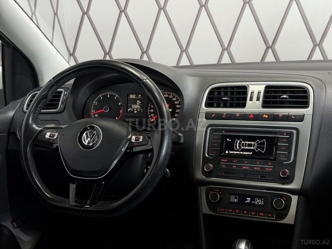 Volkswagen Polo 2018, 52,500 km - 1.6 л - Bakı