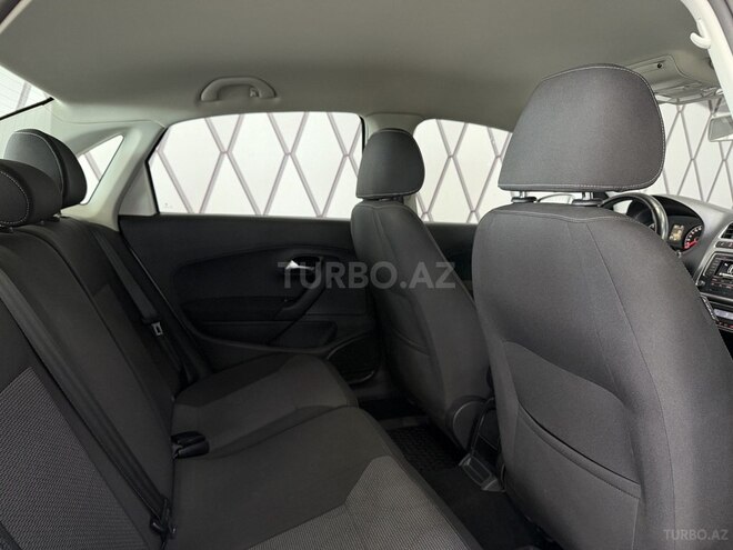 Volkswagen Polo 2018, 52,500 km - 1.6 л - Bakı