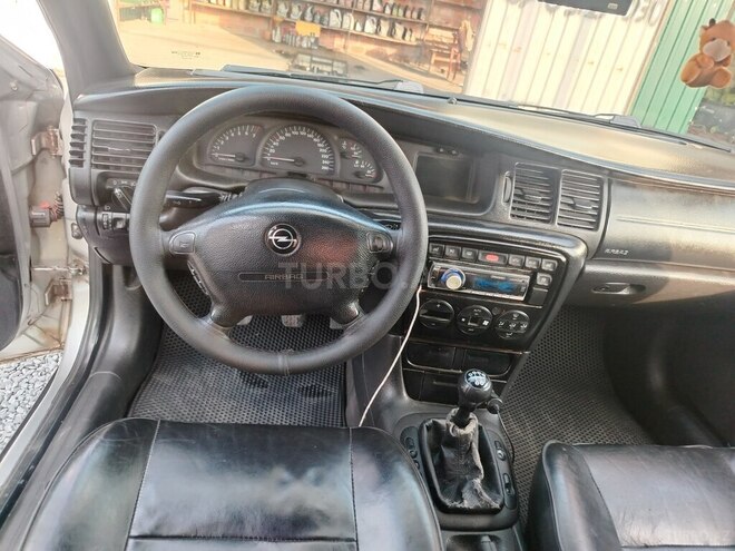 Opel Vectra 1999, 386,452 km - 2.0 l - Zaqatala