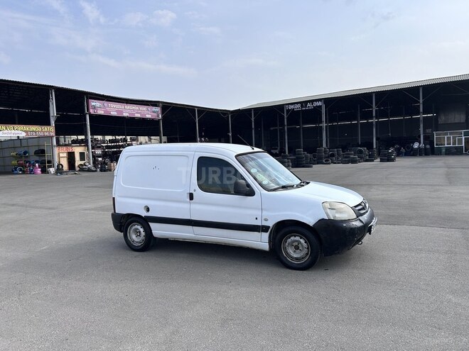 Peugeot Partner 2005, 332,568 km - 1.4 l - Bakı