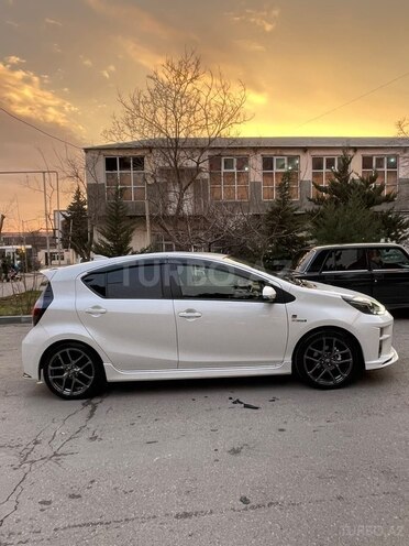 Toyota Aqua 2019, 156,000 km - 1.5 l - Bakı