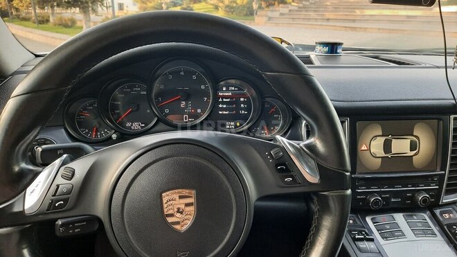 Porsche Panamera 2012, 220,000 km - 3.6 l - Qusar