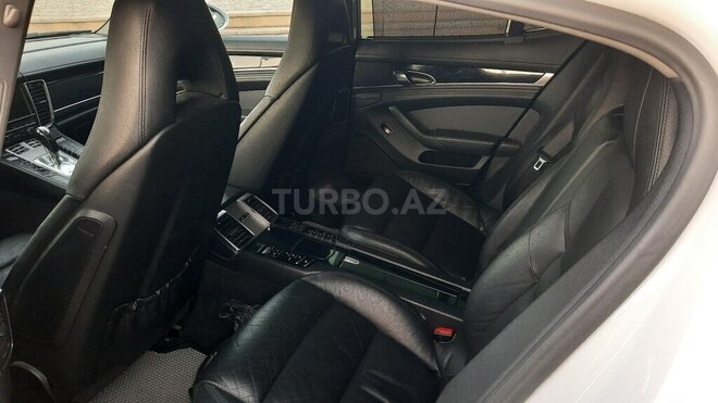Porsche Panamera 2012, 220,000 km - 3.6 l - Qusar