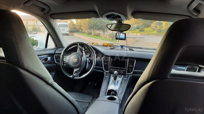 Porsche Panamera 2012, 220,000 km - 3.6 l - Qusar