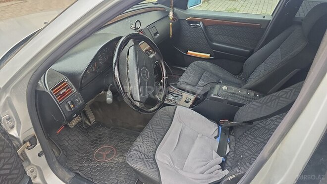 Mercedes C 220 1994, 552,000 km - 2.2 л - Quba