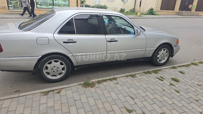 Mercedes C 220 1994, 552,000 km - 2.2 л - Quba