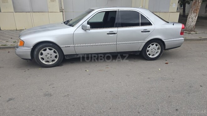 Mercedes C 220 1994, 552,000 km - 2.2 л - Quba