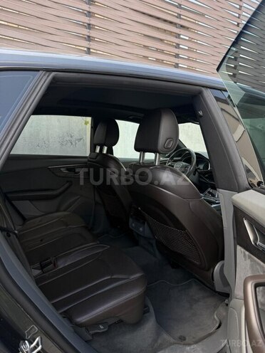 Audi Q8 2018, 106,000 km - 3.0 l - Bakı
