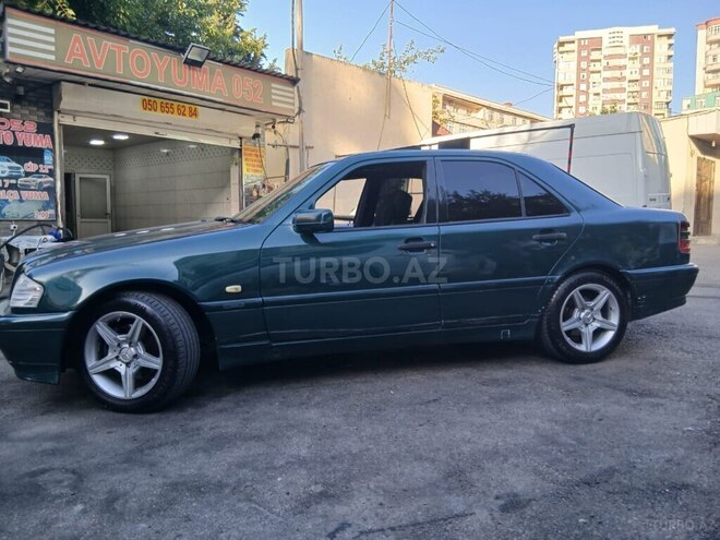 Mercedes C 240 1999, 290,000 km - 2.4 l - Bakı