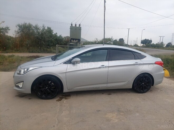 Hyundai i40 2013, 203,600 km - 2.0 l - Şirvan