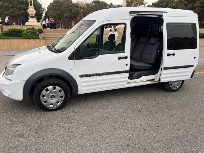 Ford Tourneo Connect 2008, 258,000 km - 1.8 л - Bakı