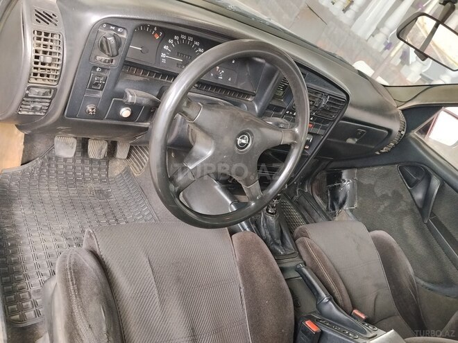 Opel Omega 1993, 351,000 km - 2.0 л - Bakı