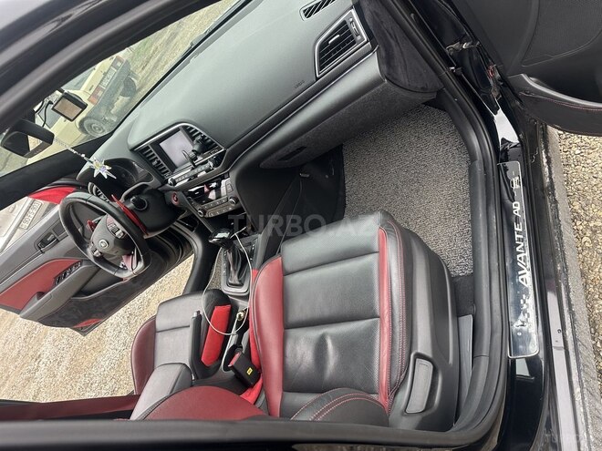 Hyundai Elantra 2017, 135,600 km - 1.6 л - Bakı
