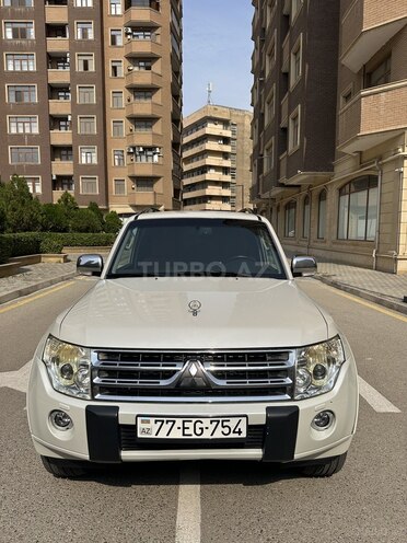 Mitsubishi Pajero 2011, 230,000 km - 3.5 л - Bakı