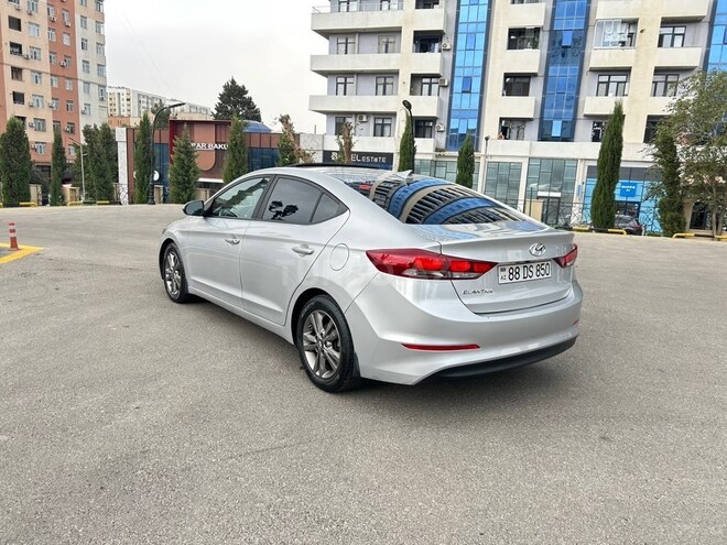 Hyundai Elantra 2018, 64,000 km - 2.0 л - Bakı