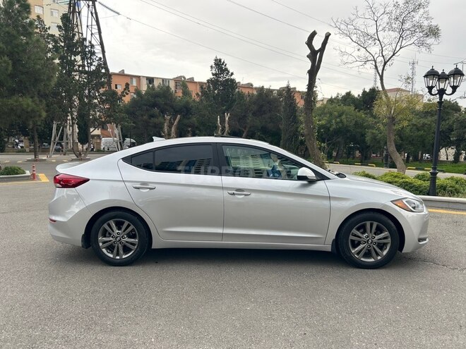 Hyundai Elantra 2018, 64,000 km - 2.0 л - Bakı