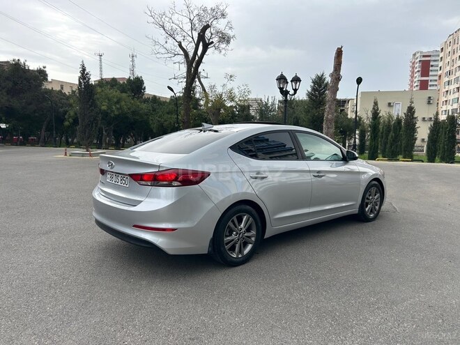 Hyundai Elantra 2018, 64,000 km - 2.0 л - Bakı