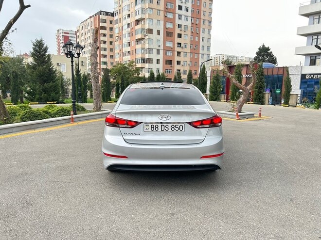 Hyundai Elantra 2018, 64,000 km - 2.0 л - Bakı