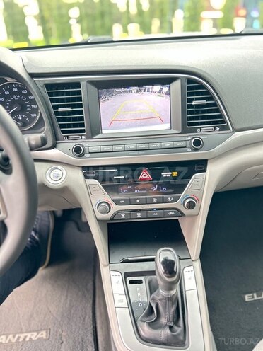 Hyundai Elantra 2018, 64,000 km - 2.0 л - Bakı