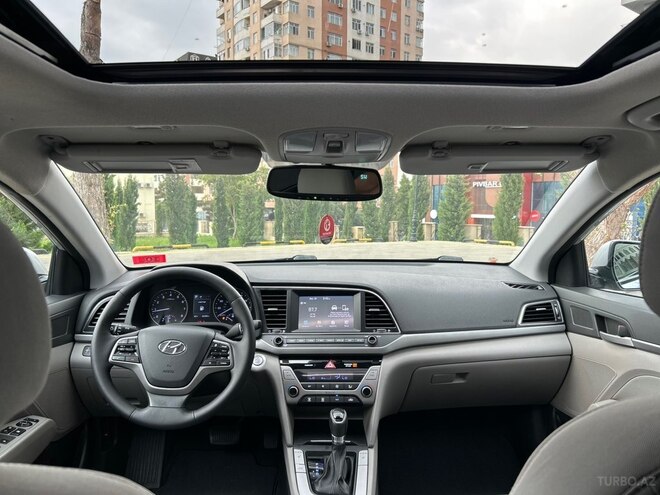 Hyundai Elantra 2018, 64,000 km - 2.0 л - Bakı