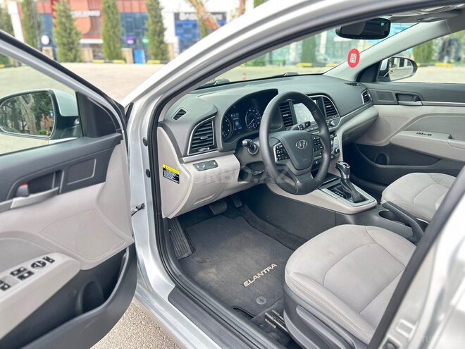 Hyundai Elantra 2018, 64,000 km - 2.0 л - Bakı