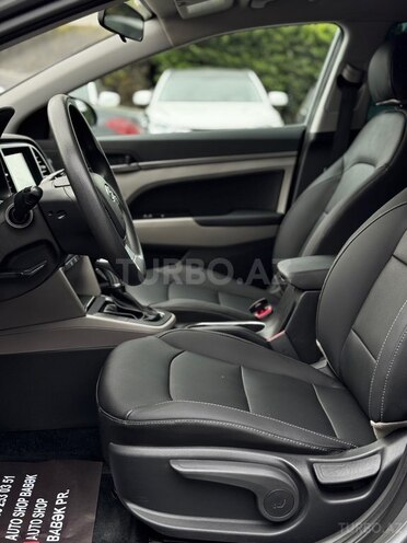 Hyundai Elantra 2018, 130,000 km - 2.0 л - Bakı