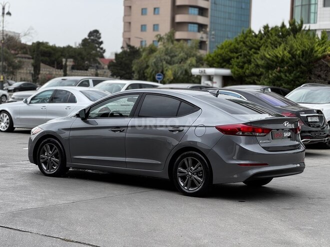 Hyundai Elantra 2018, 130,000 km - 2.0 л - Bakı