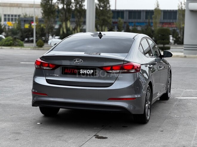 Hyundai Elantra 2018, 130,000 km - 2.0 л - Bakı