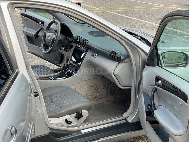 Mercedes C 240 2002, 345,870 km - 2.6 l - Sumqayıt
