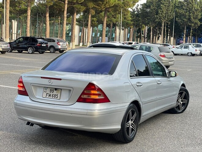 Mercedes C 240 2002, 345,870 km - 2.6 l - Sumqayıt