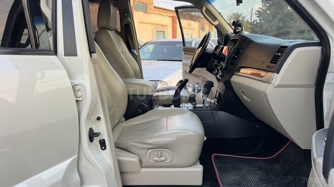 Mitsubishi Pajero 2010, 184,000 km - 3.5 l - Sumqayıt