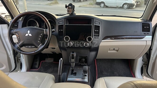 Mitsubishi Pajero 2010, 184,000 km - 3.5 l - Sumqayıt