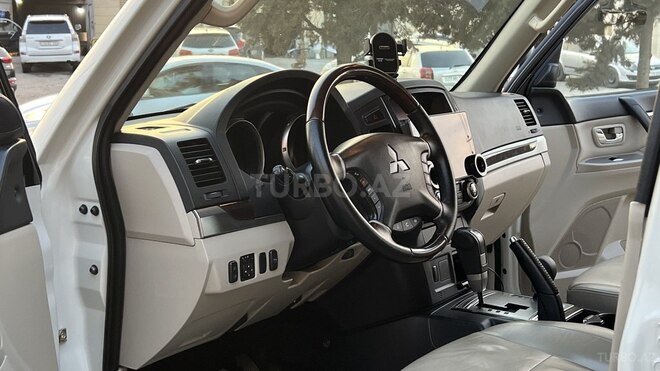 Mitsubishi Pajero 2010, 184,000 km - 3.5 l - Sumqayıt