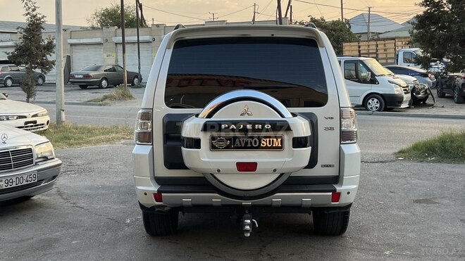 Mitsubishi Pajero 2010, 184,000 km - 3.5 l - Sumqayıt