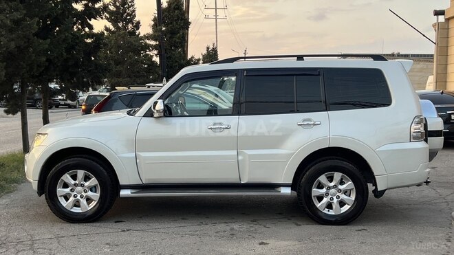 Mitsubishi Pajero 2010, 184,000 km - 3.5 l - Sumqayıt