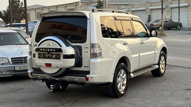Mitsubishi Pajero 2010, 184,000 km - 3.5 l - Sumqayıt