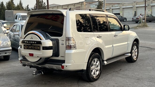 Mitsubishi Pajero 2010, 184,000 km - 3.5 l - Sumqayıt