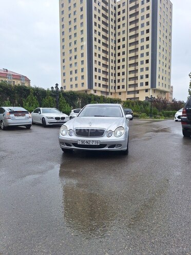 Mercedes E 270 2002, 378,541 km - 2.7 l - Bakı