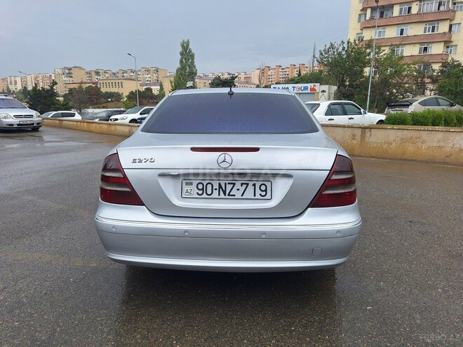 Mercedes E 270 2002, 378,541 km - 2.7 l - Bakı
