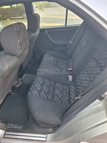 Mercedes E 200 1998, 235,600 km - 2.2 l - Bakı
