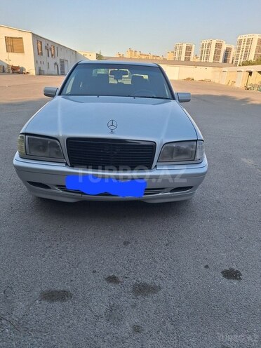 Mercedes E 200 1998, 235,600 km - 2.2 l - Bakı
