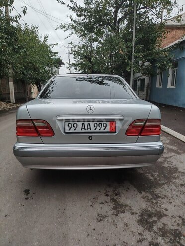 Mercedes E 240 2000, 240,000 km - 2.4 l - Gəncə
