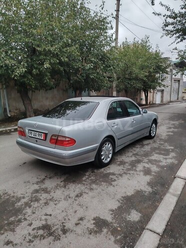 Mercedes E 240 2000, 240,000 km - 2.4 l - Gəncə
