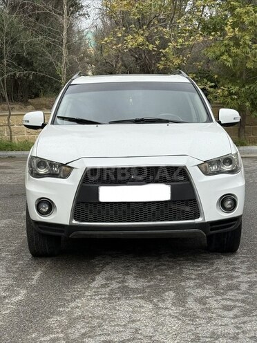 Mitsubishi Outlander 2011, 321,000 km - 3.0 l - Bakı