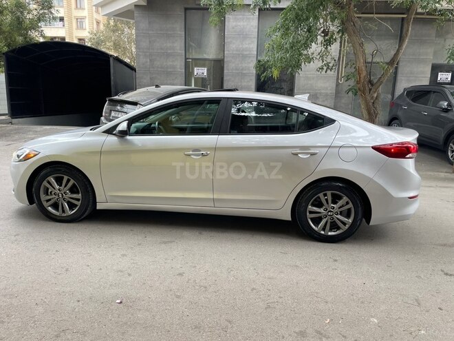 Hyundai Elantra 2016, 124,000 km - 2.0 l - Bakı